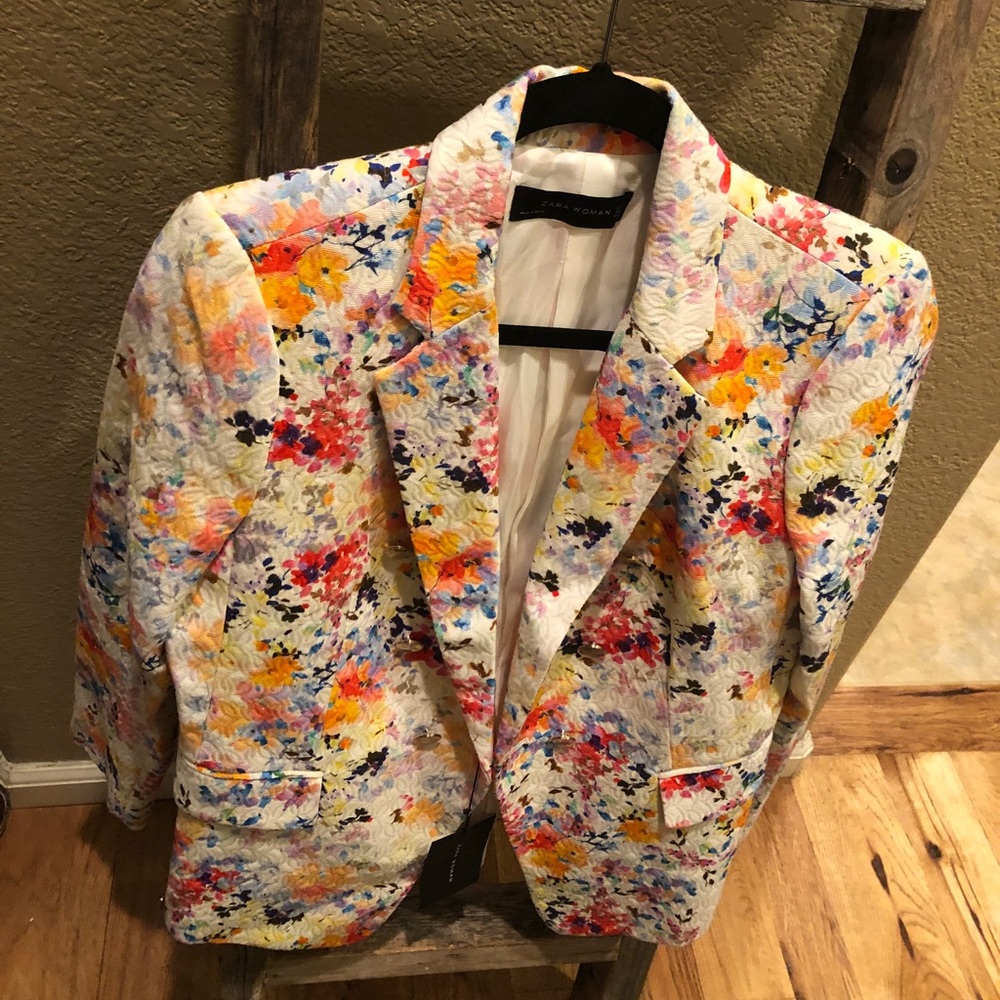 The perfect summer blazer!!!
